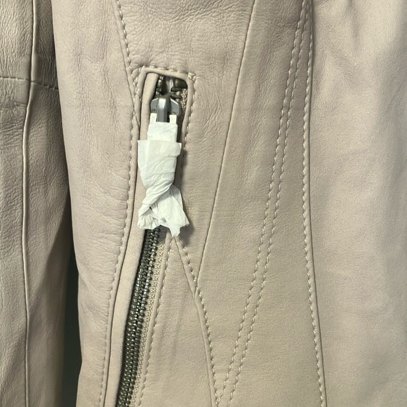 NWT Andrew Marc New York Cream Leather Motorcycle Jacket - Picture 6 of 8